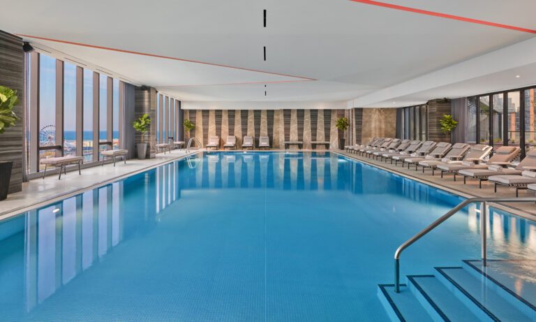 21 Spas In Chicago To Escape The Hustle And Bustle