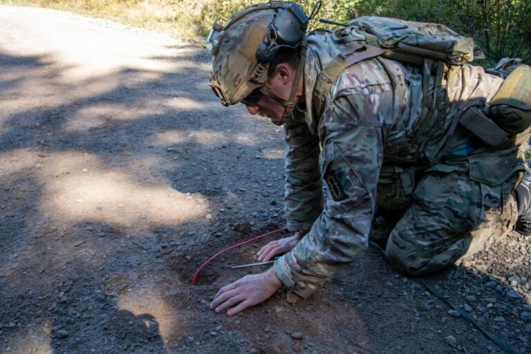 U.s. Army Explosive Ordnance Disposal Battalion Supports Local Response Missions