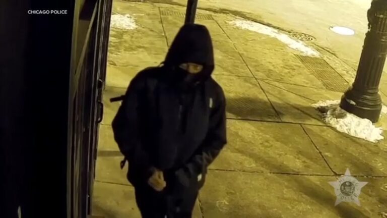 Chicago Crime: Police Have Released New Video Of The Suspect