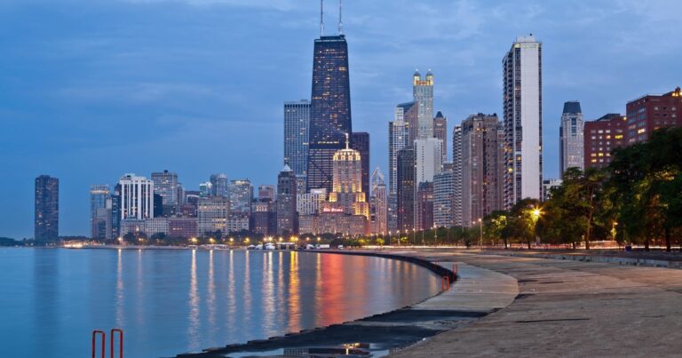 Chicago information services managers about increasing government efficiency and easy